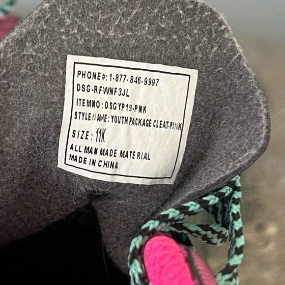 DICKS Sporting Goods (DSG) Girls’ Cleats | Size 11 - Picture 6 of 6